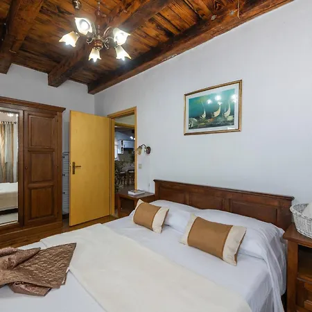 Holiday home Wish Mit Beheiztem Pool