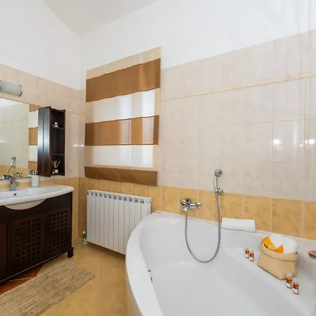 Holiday home Wish Mit Beheiztem Pool